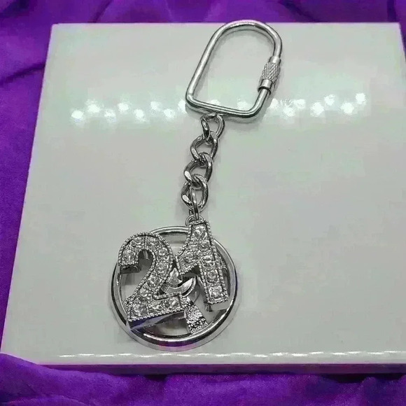 Vintage number 21 good luck spinner Keychain - Picture 2 of 5